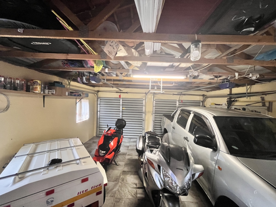 4 Bedroom Property for Sale in Dana Bay Western Cape